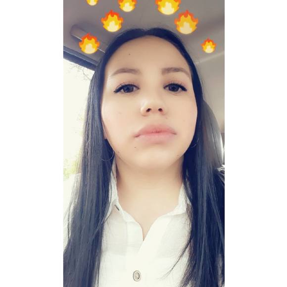 Meet your Posher, Cindy - Picture 1 of 1